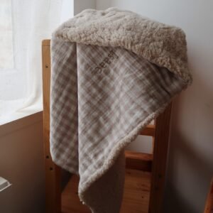 Couverture vichy beige et sherpa écru