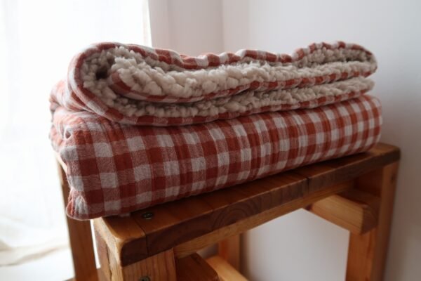 Couverture vichy brique et sherpa écru