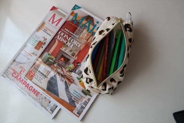 Trousse à crayons motif léopard